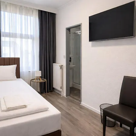 Signature Hansahof Hotel 3*