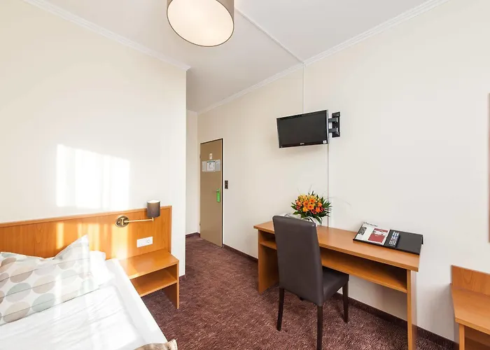 Signature Hansahof Hotel 3*